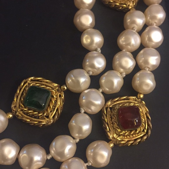Chanel Multi Strand Gripoix Pearl Necklace - Picture 4 of 7